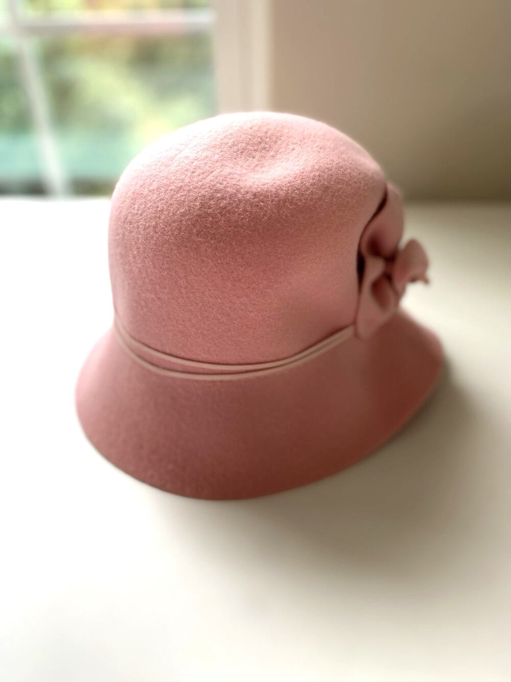 VTG Banana Republic Wool Felt Cloche Hat Pink Flower Accent Women’s Winter Cap
